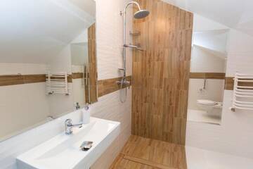 Фото номера Стандартный четырехместный номер Отель Hotel Vela г. Тчев 3