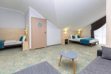 Фото номера Стандартный четырехместный номер Отель Hotel Vela г. Тчев 4